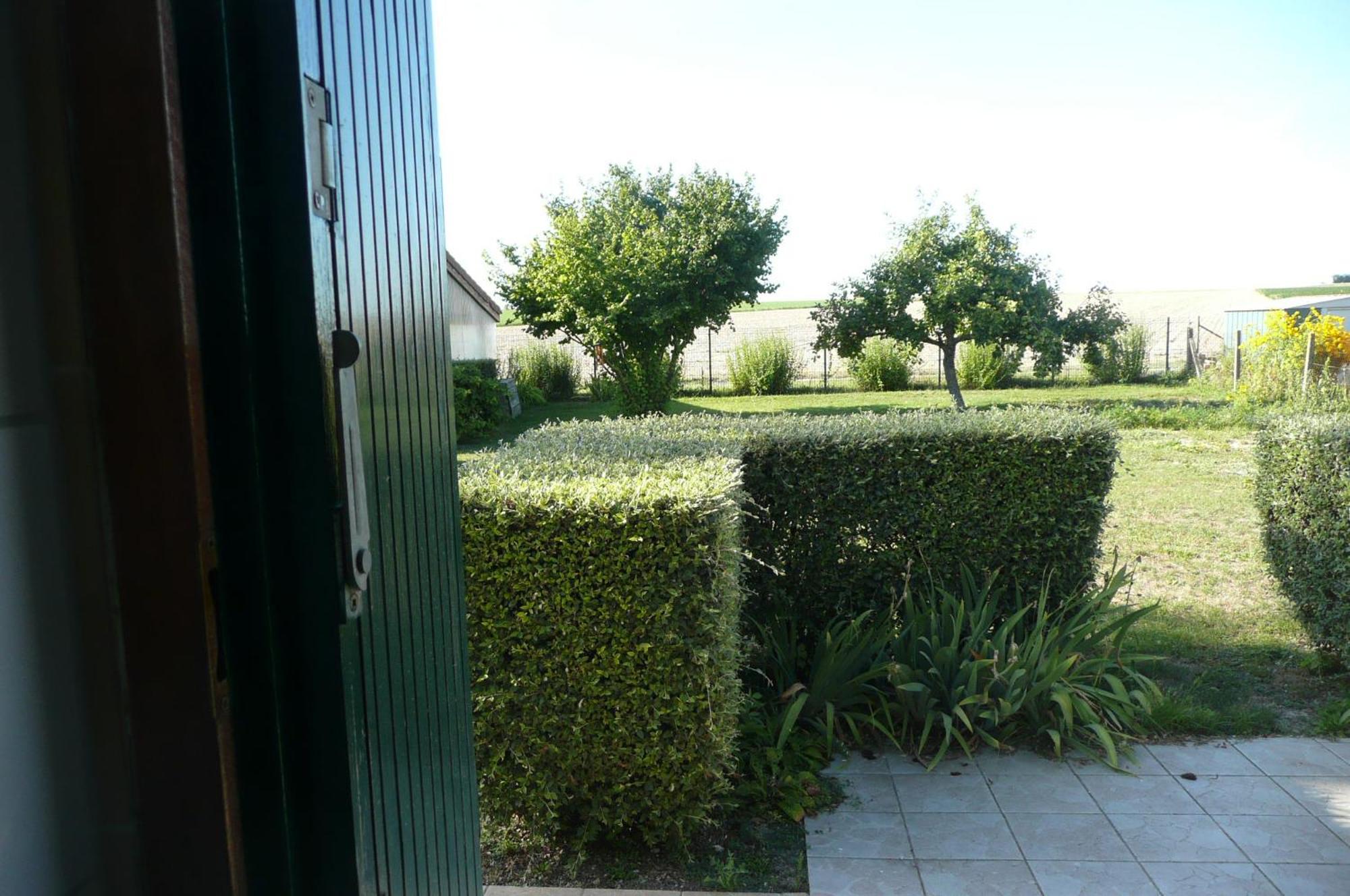 L'Haubette Villa Courtisols Exterior photo